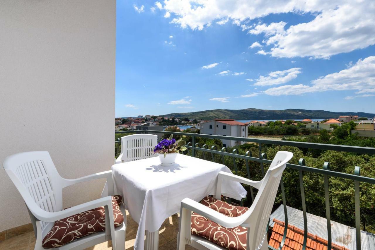 Apartmani Beran Seget Vranjica Kültér fotó